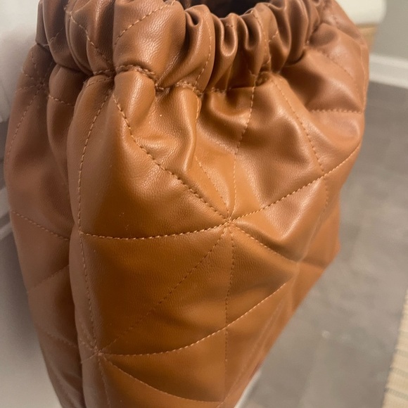 Cognac women’s bag w chain straps . Crossbody or over the shoulder!!! CLEAN - Picture 7 of 9